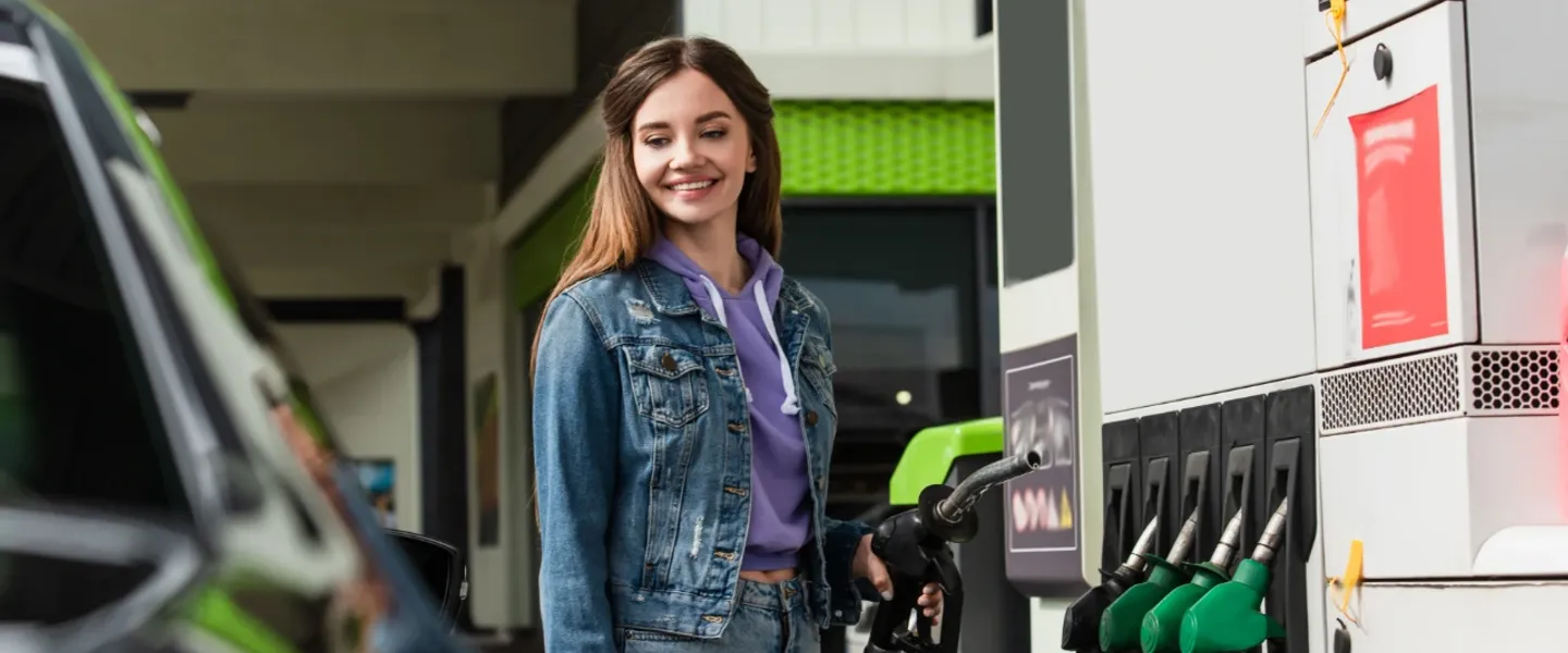 🚗⛽ Fueling up? Discover 10 essential tips for a smoother gas station experience! Maximize savings and stay safe! #GasStationTips