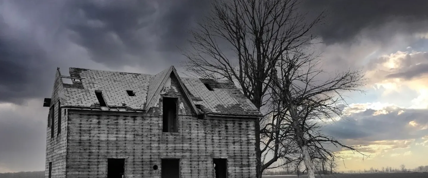 Discover the 9 most haunted places in the U.S.! 👻 Would you dare to visit these spine-chilling locations? #HauntedAmerica #GhostStories